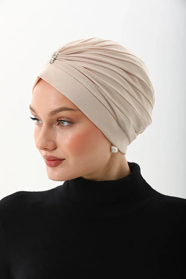 Cap with Stones 85