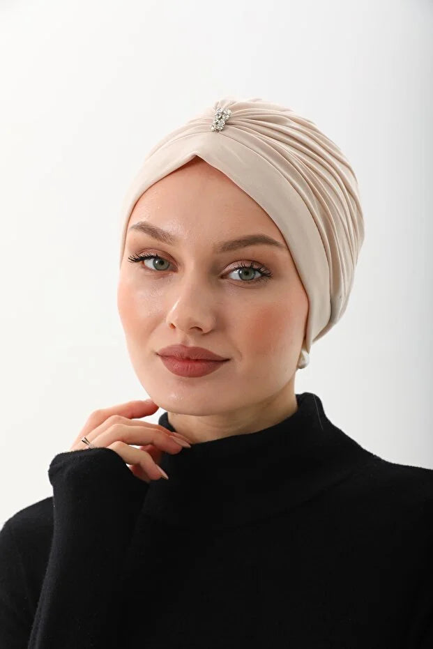 Cap with Stones 85