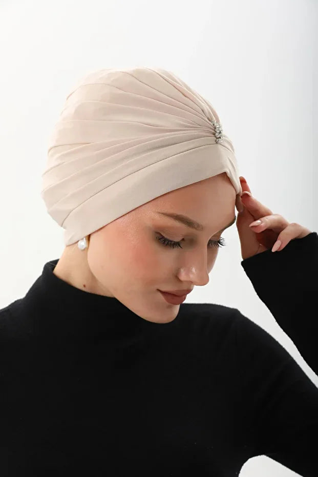 Cap with Stones 85